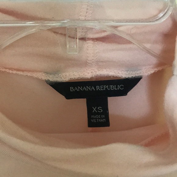 Women’s Tops 3 for $10!! Beautiful soft pink banana republic mock neck XS - Picture 2 of 6